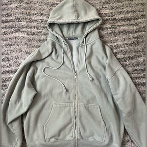 Brandy Melville Zip up sweater